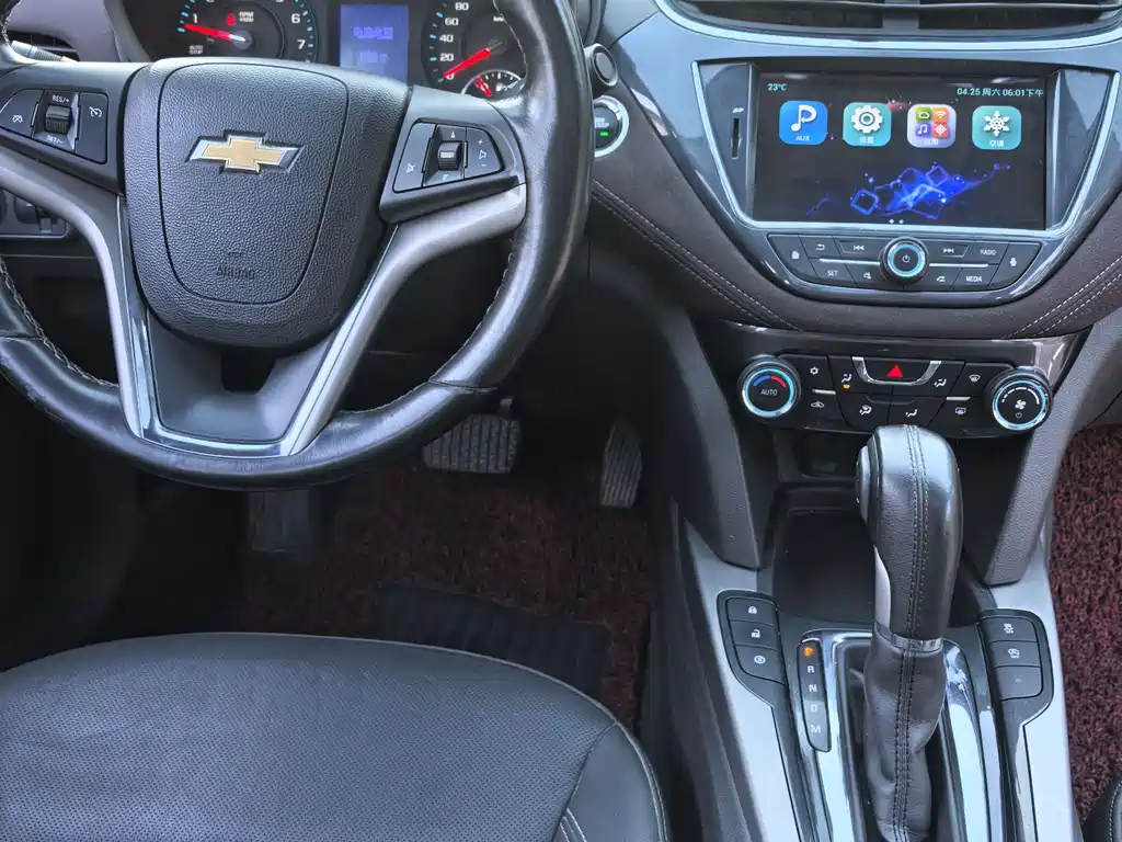 Chevrolet Malibu 2018 — фото 14