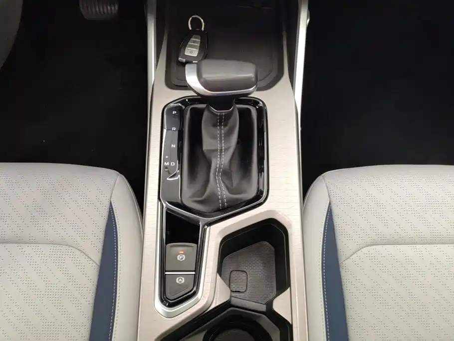 Geely Emgrand 2022 — фото 16