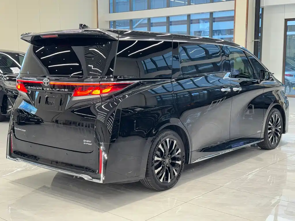 Toyota Vellfire 2024 — фото 15