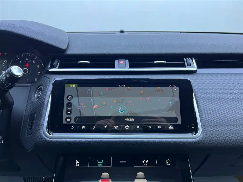 Land Rover Velar 2021 — фото 14