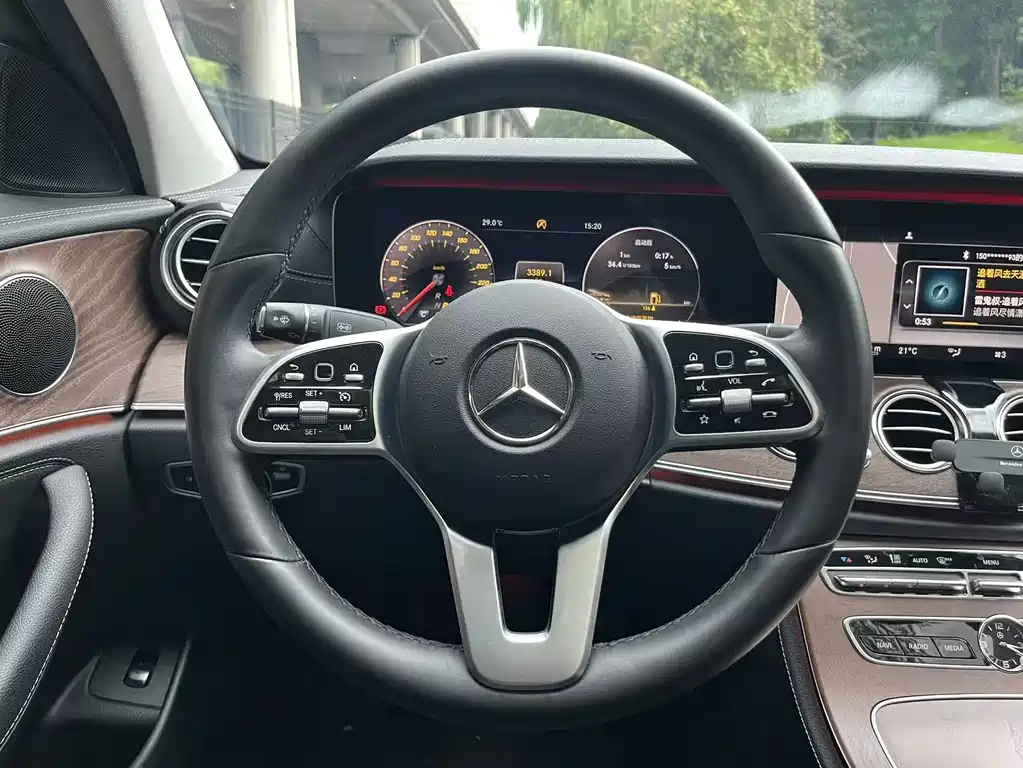 Mercedes-Benz E-Class 2020 — фото 8