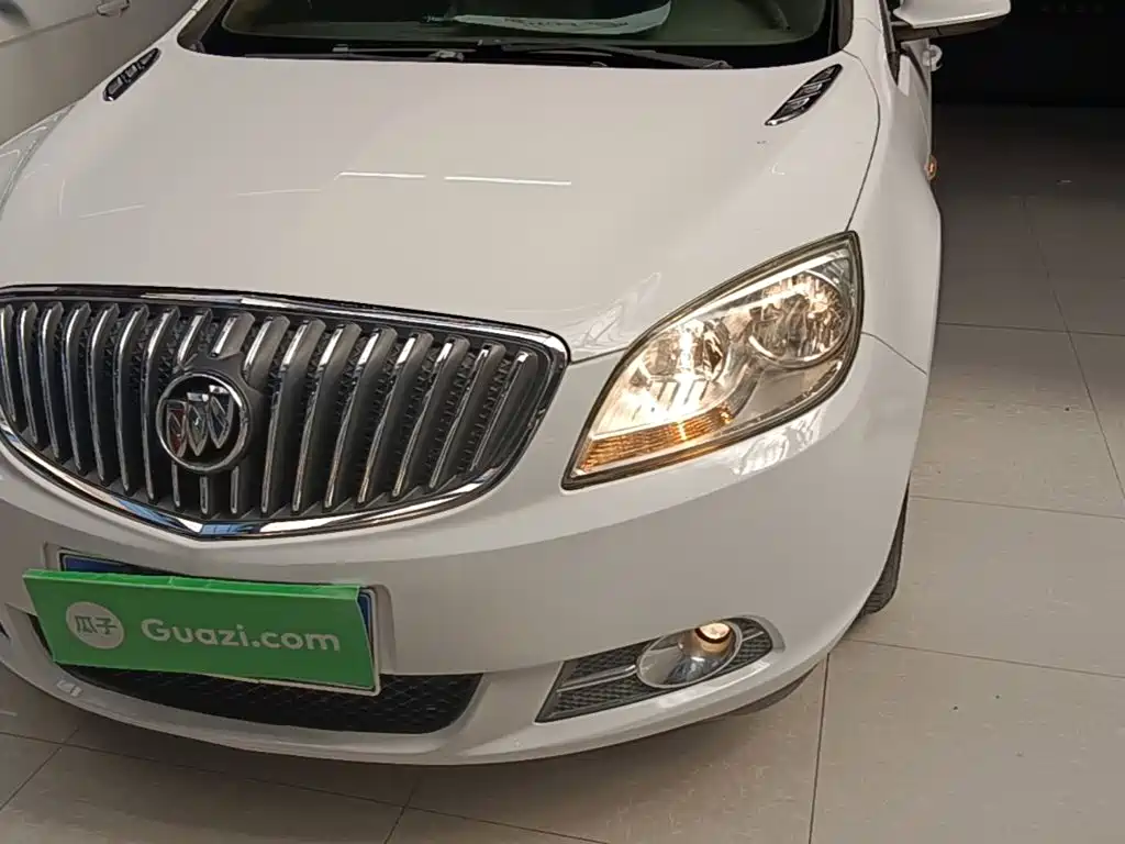 Buick Excelle 2015 — фото 24