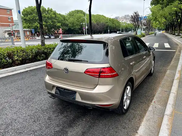 Volkswagen Golf 2016