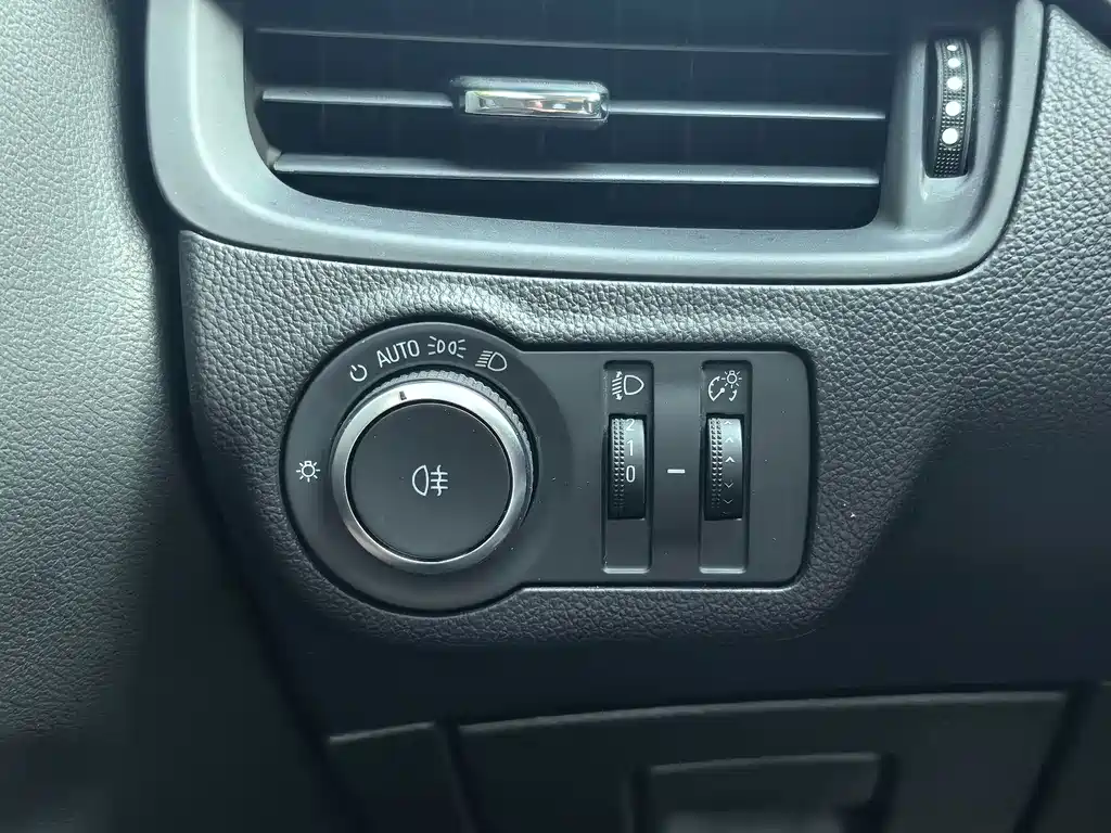 Buick Envision Plus 2020 — фото 13