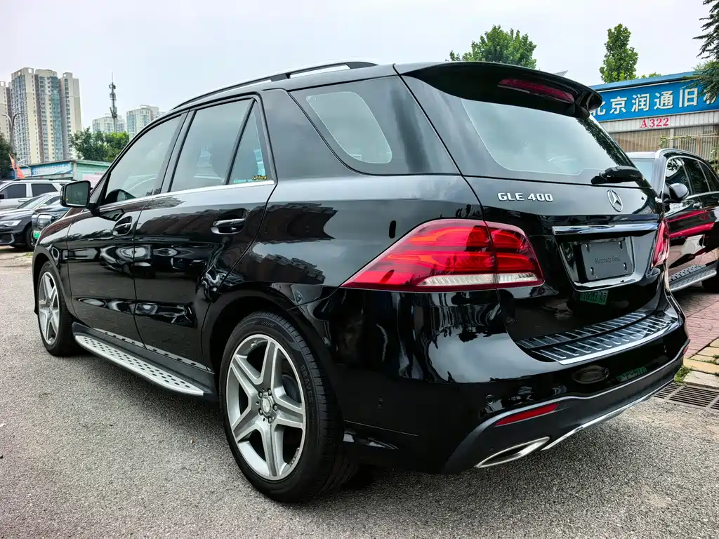 Mercedes-Benz GLE 2016