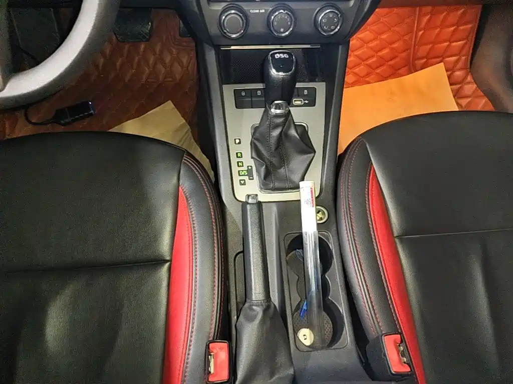 Skoda Octavia 2020 — фото 14