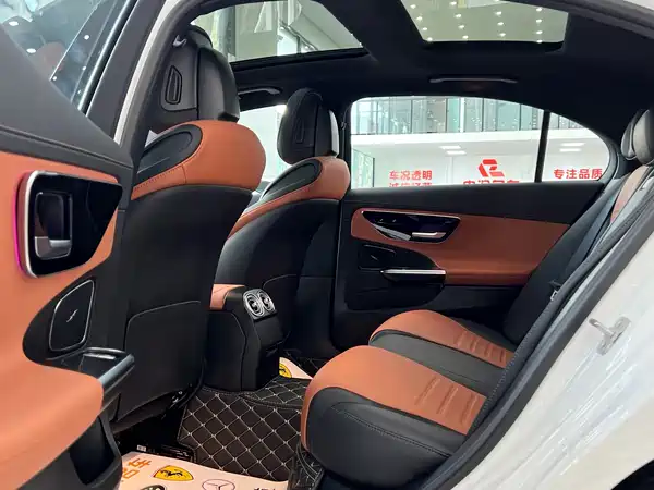Mercedes-Benz C-Class 2024