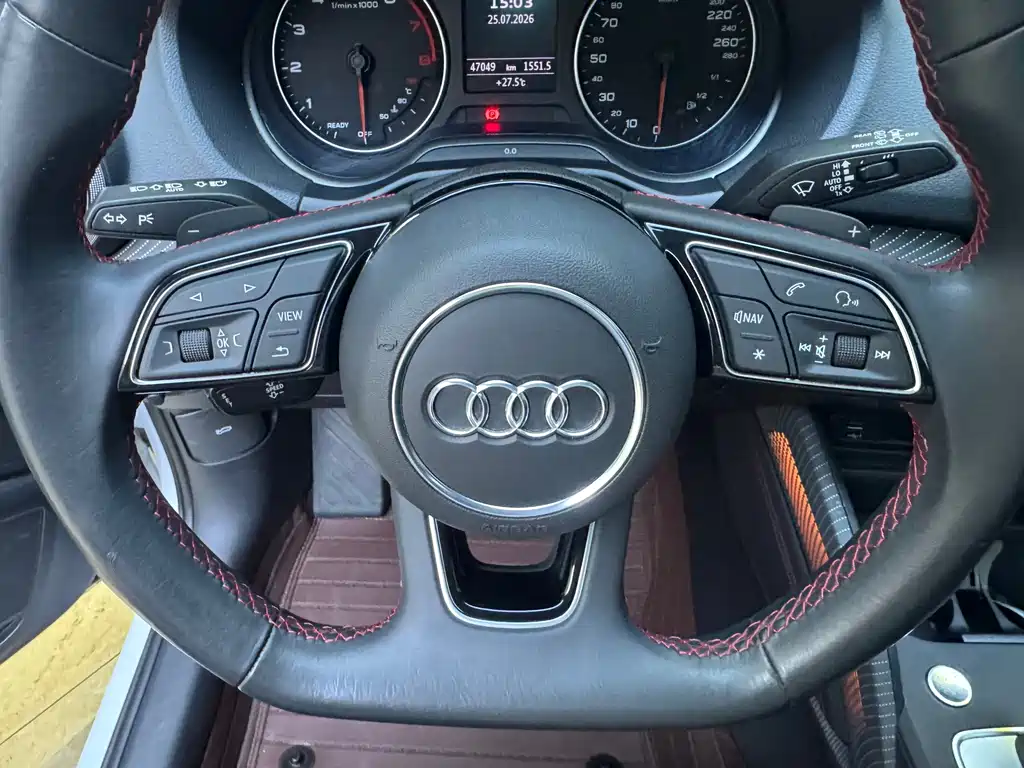 Audi Q2L 2023 — фото 15
