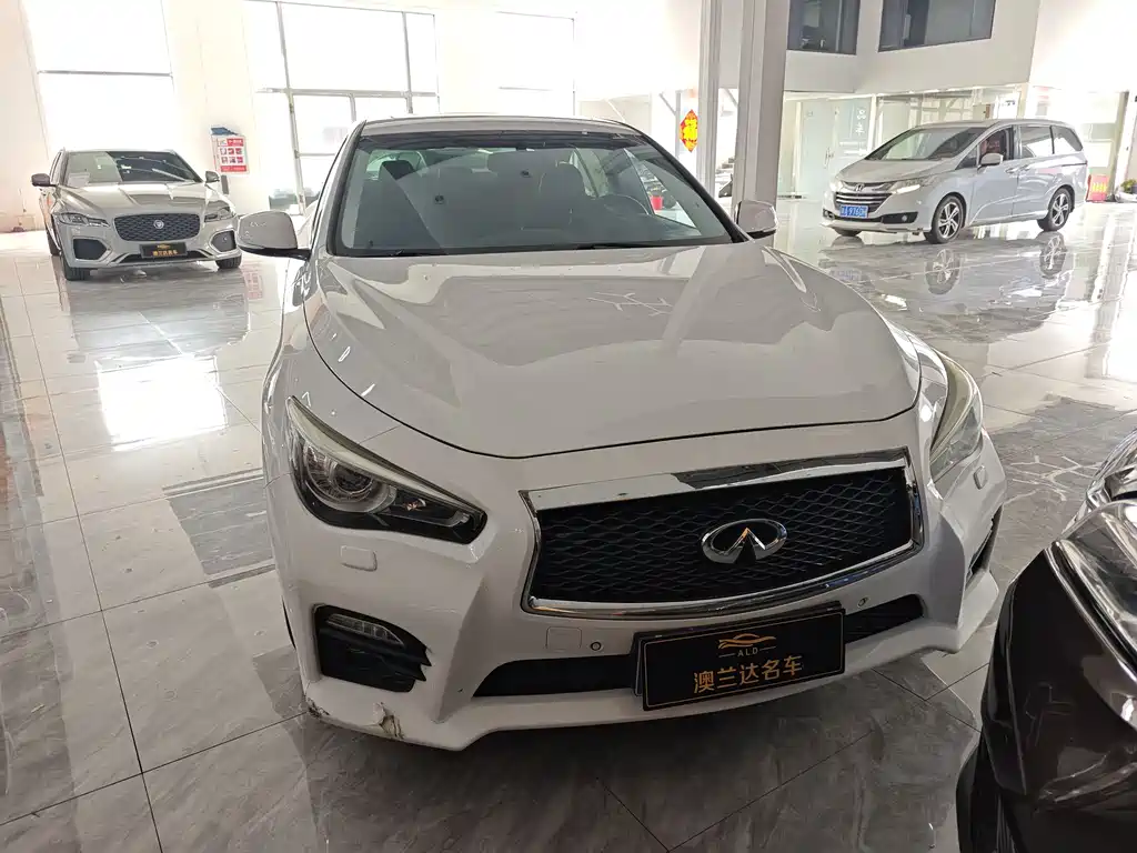 Infiniti Q50 2017 — фото 3