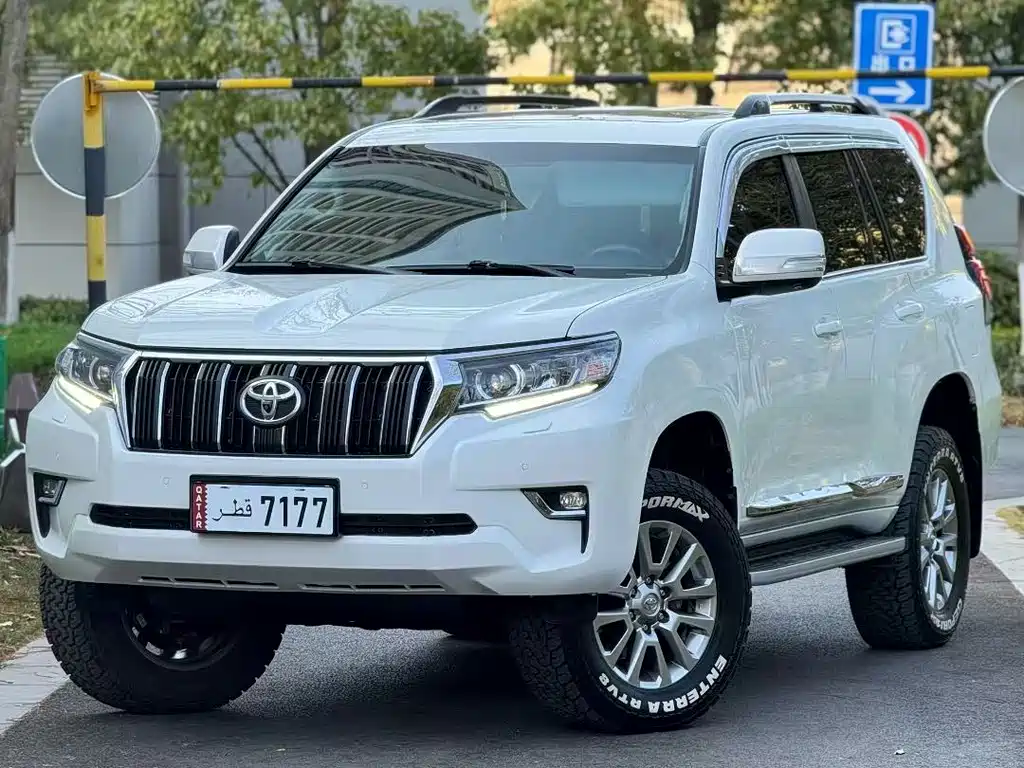 Toyota Prado 2018 — фото 1