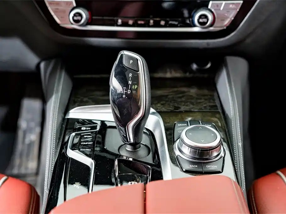 BMW 5 Series 2022 — фото 14
