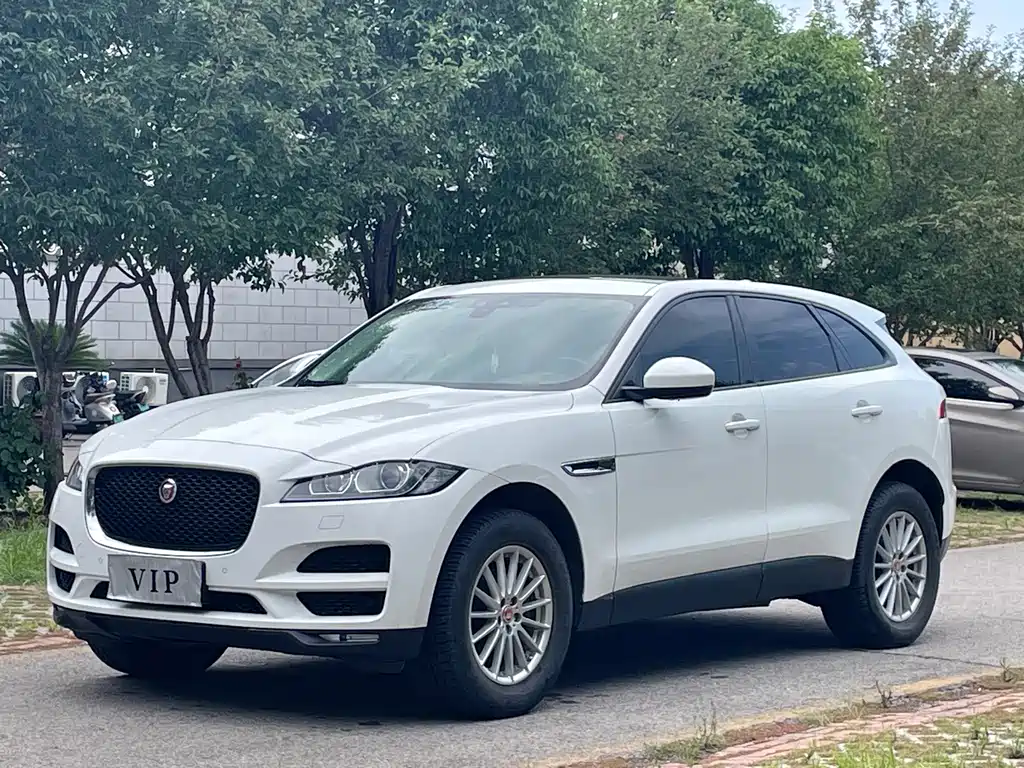 Jaguar F-PACE 2018 — фото 1