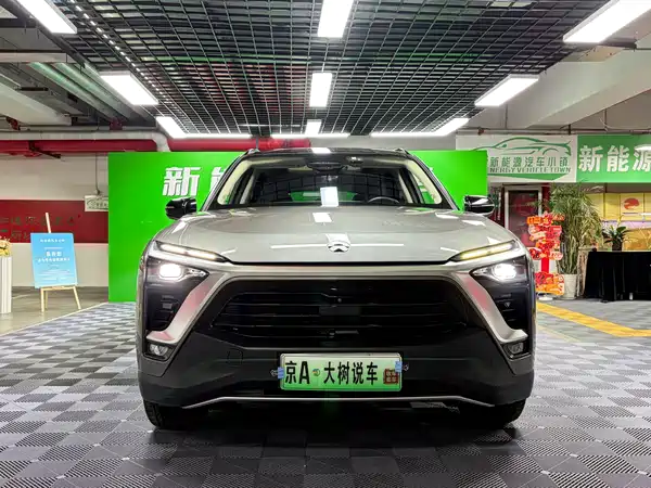 NIO ES8 2018
