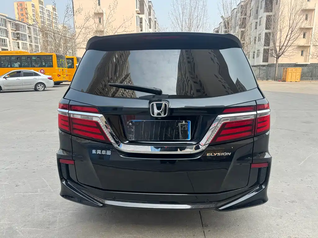 Honda Elysion 2017 — фото 13
