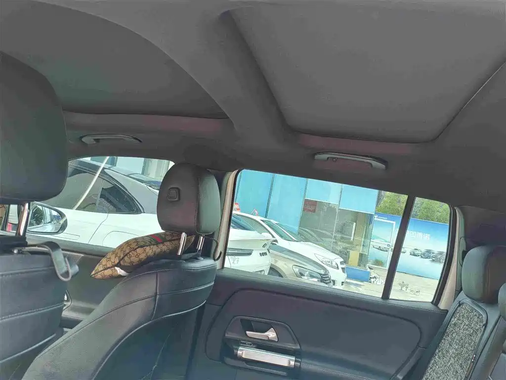 Mercedes-Benz GLB 2021