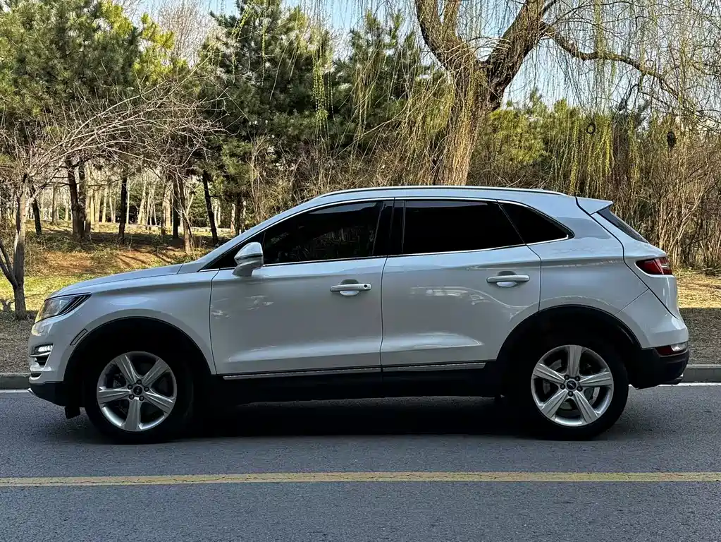 Lincoln MKC 2017 — фото 3