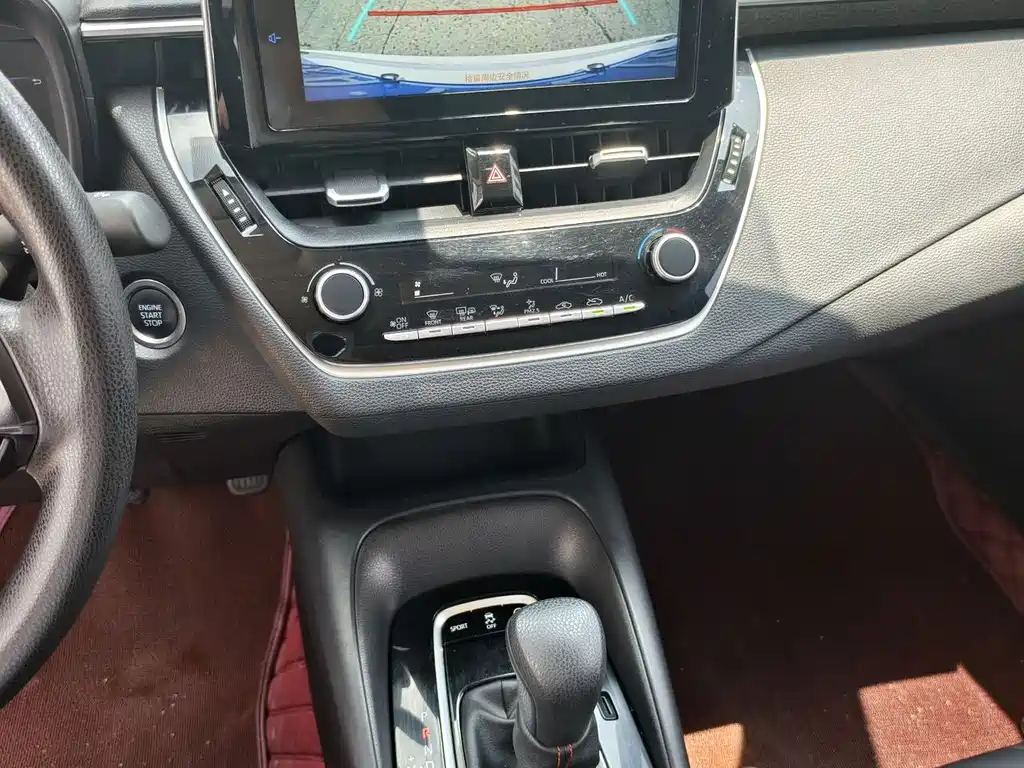 Toyota Corolla 2023 — фото 13