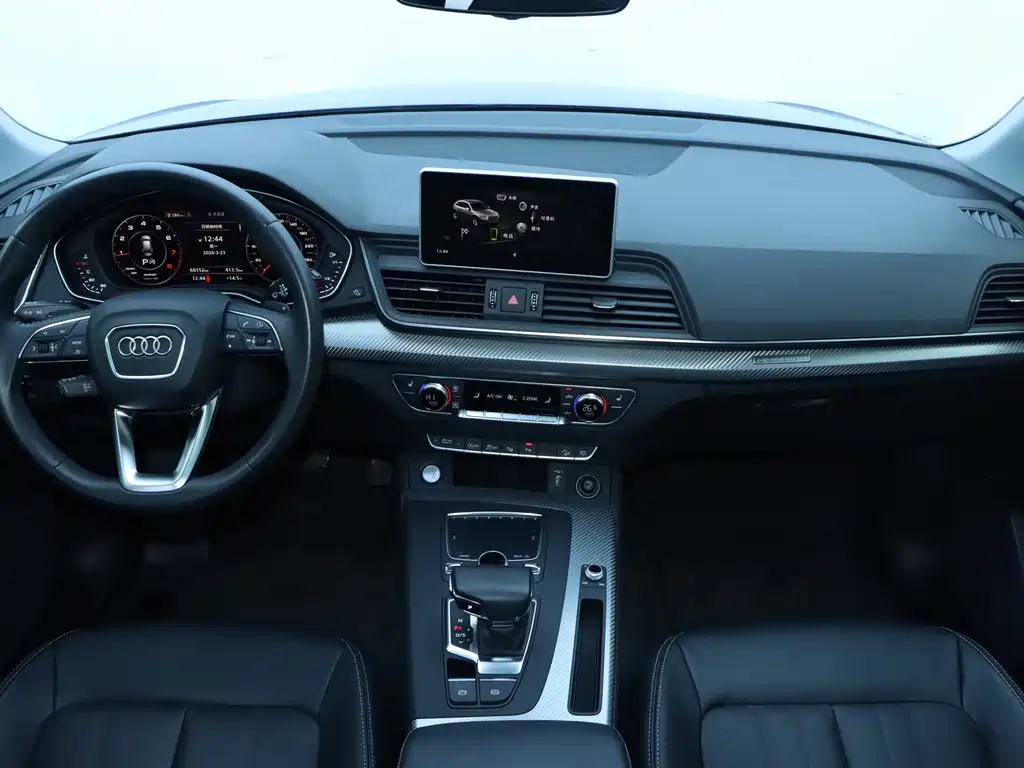 Audi Q5L 2021 — фото 17