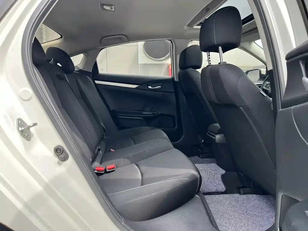 Honda Civic 2020 — фото 14