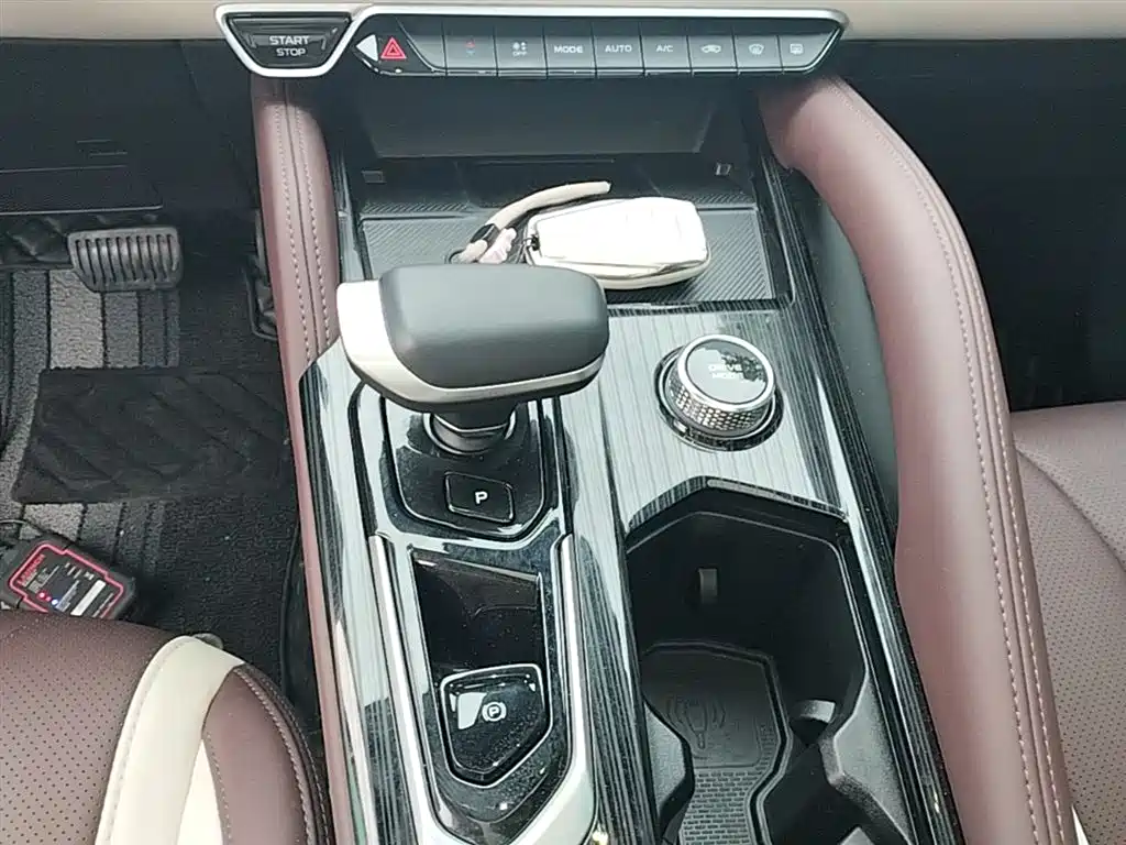 Geely Xingyue L 2023 — фото 14