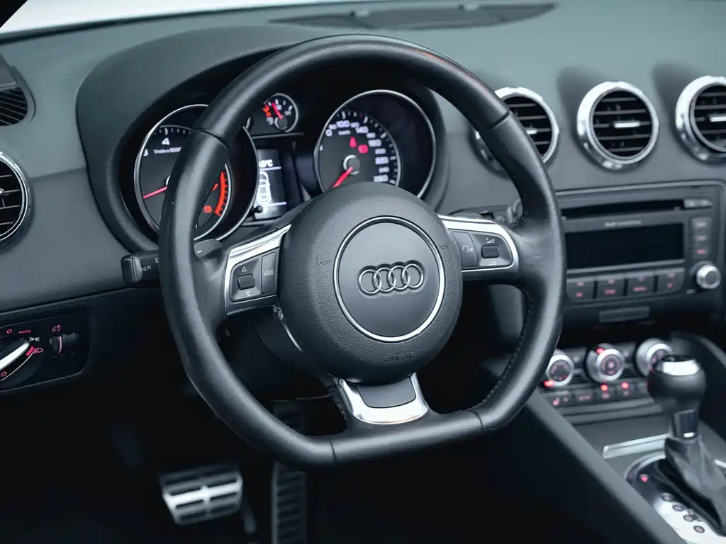 Audi TT 2013 — фото 9