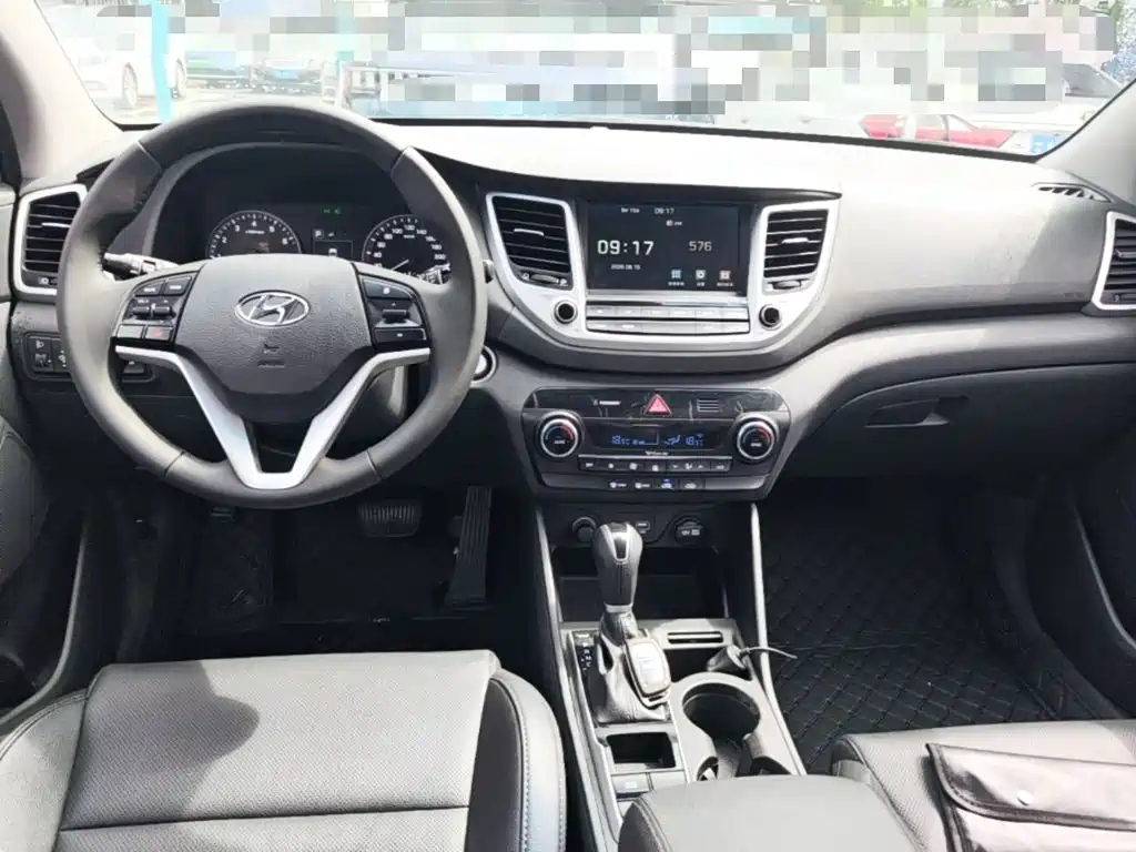 Hyundai Tucson 2018 — фото 10
