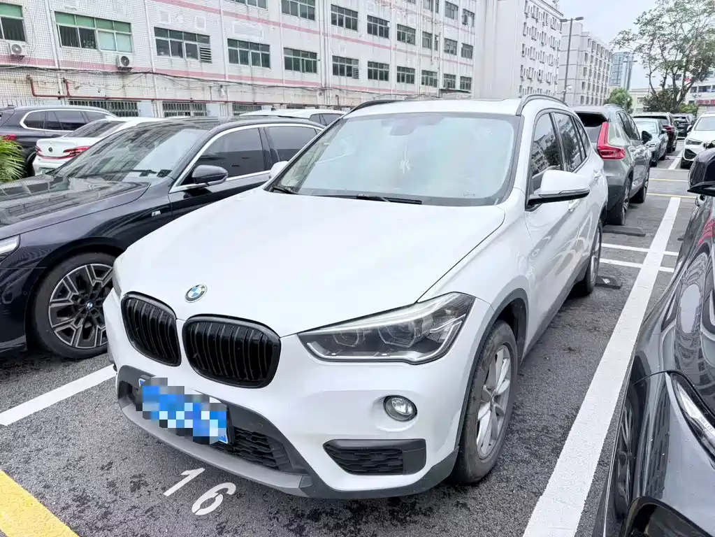 BMW X1 2019 — фото 1
