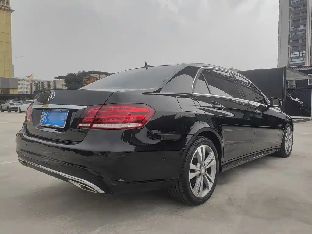 Mercedes-Benz E-Class 2015 — фото 13