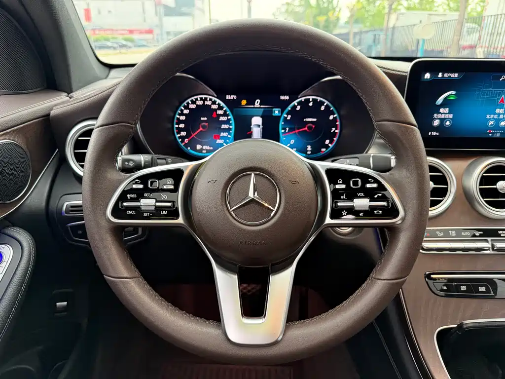 Mercedes-Benz GLC 2021 — фото 21