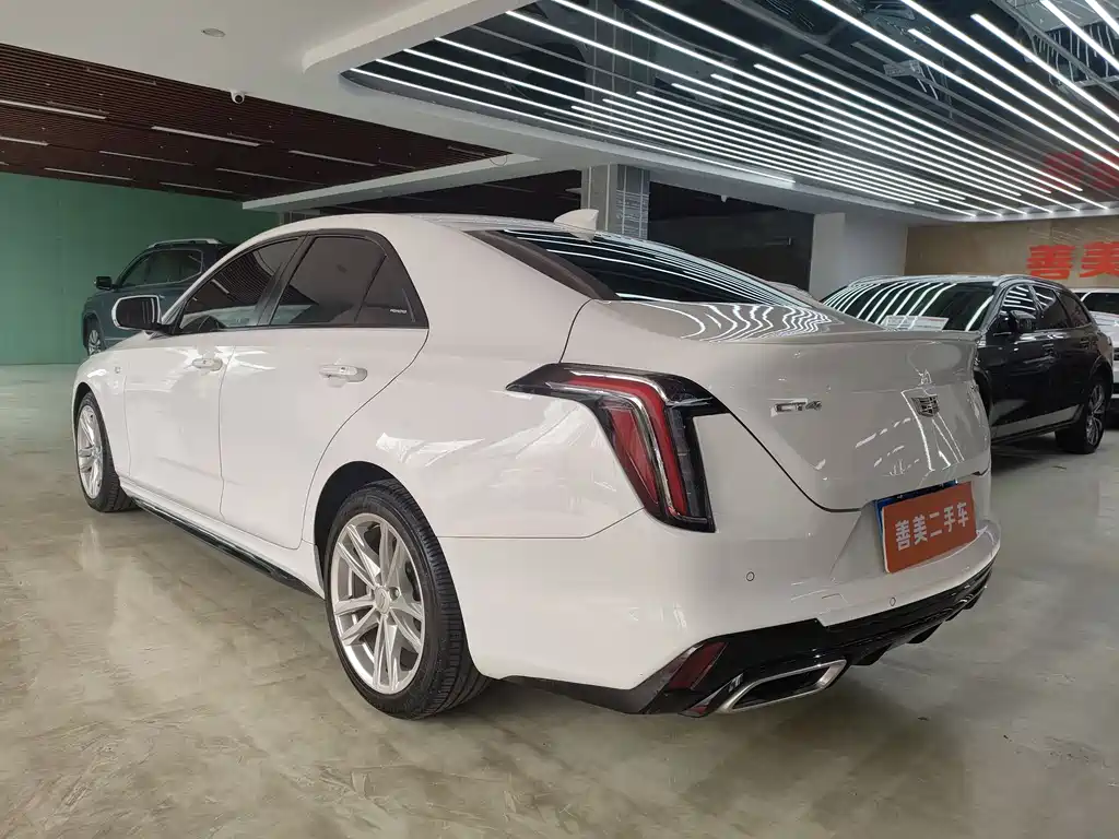Cadillac CT4 2022 — фото 17