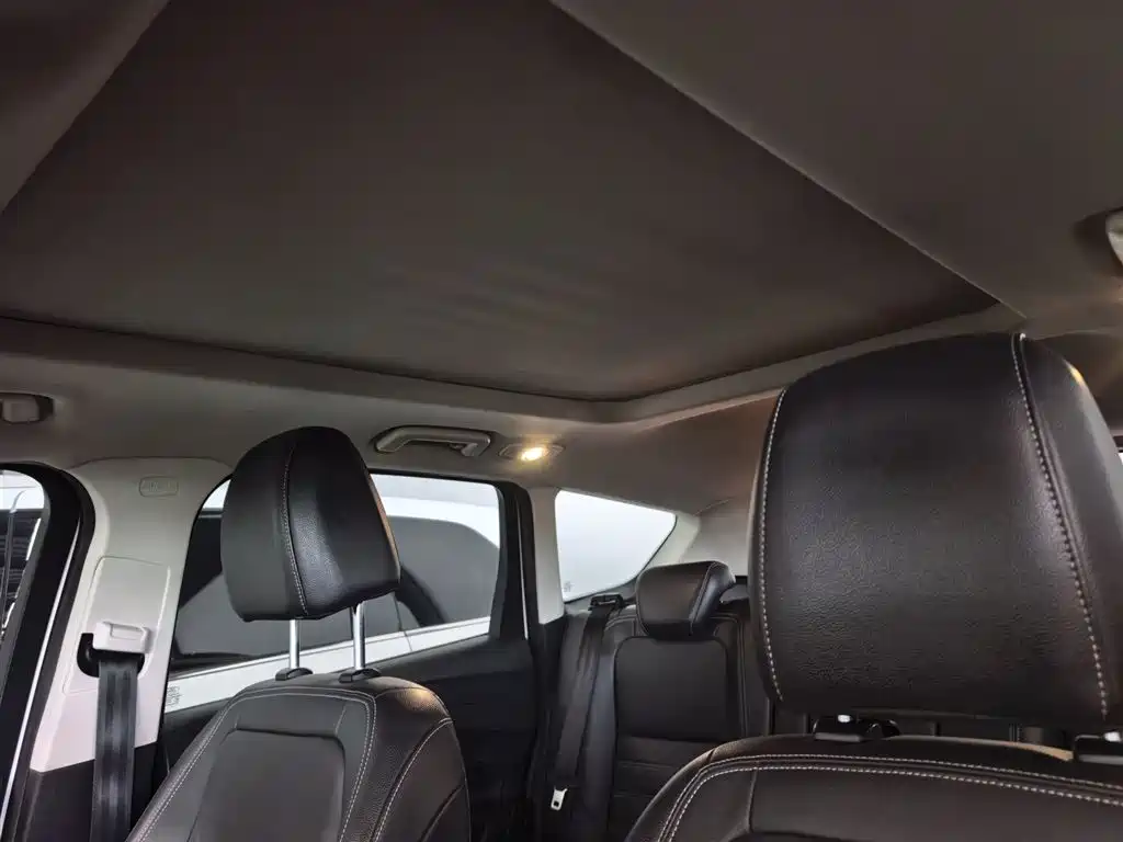 Ford Kuga 2018 — фото 12