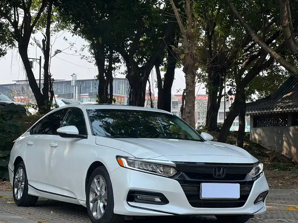 Honda Accord 2020 — фото 1