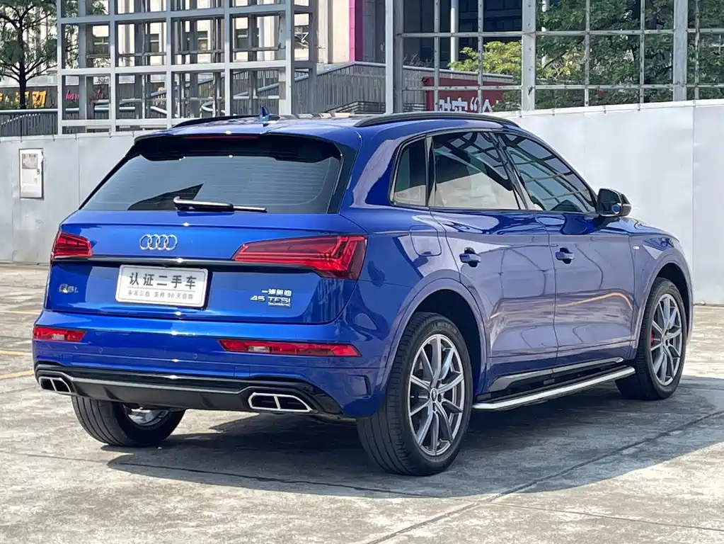 Audi Q5L 2021 — фото 7