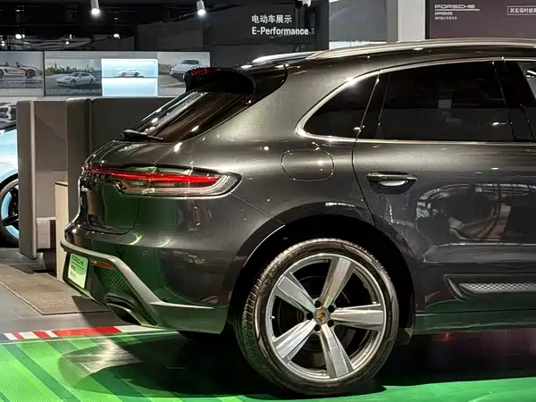 Porsche Macan 2023