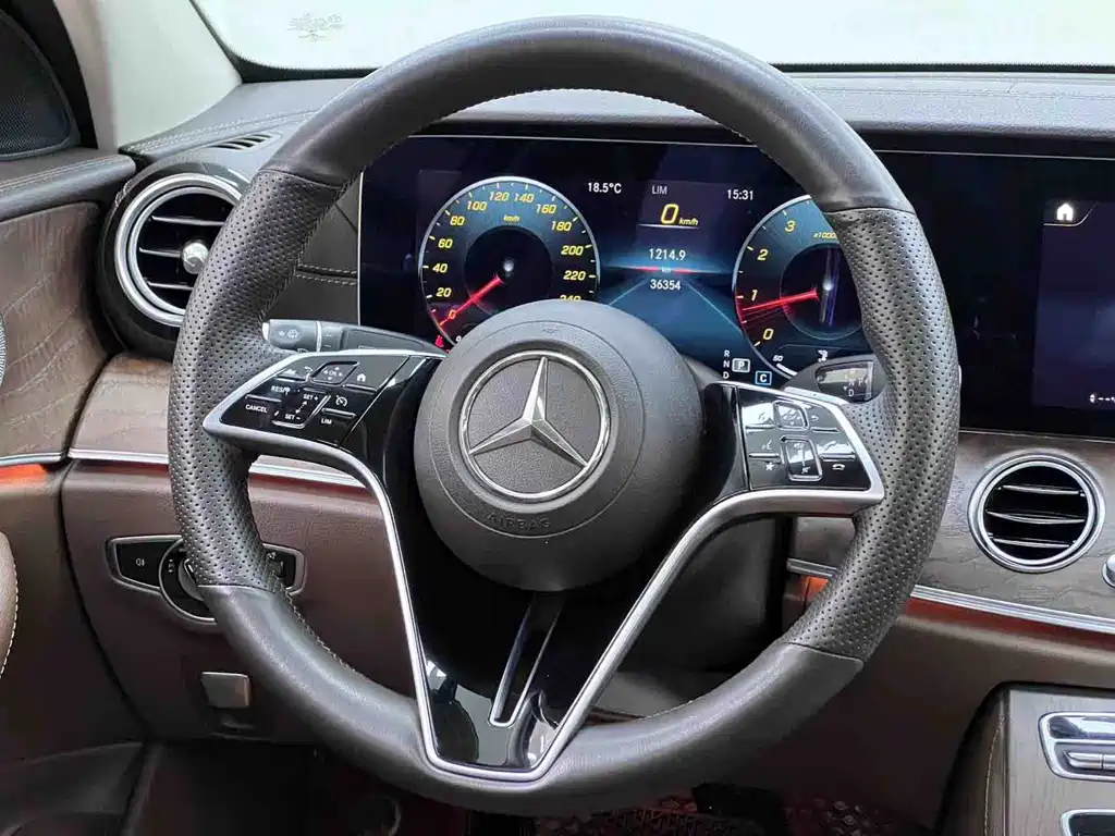 Mercedes-Benz E-Class 2022 — фото 21