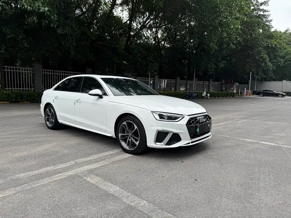 Audi A4L 2021
