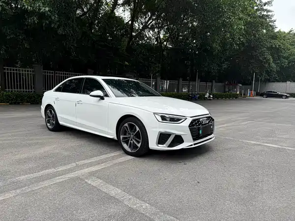 Audi A4L 2021