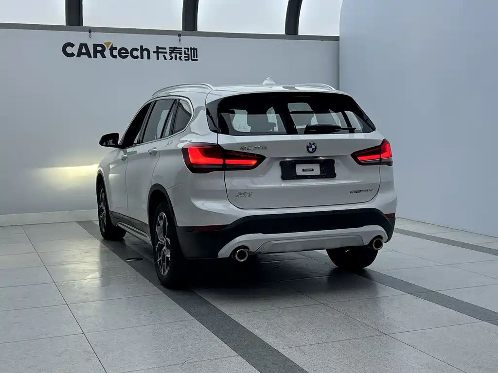 BMW X1 2022 — фото 4