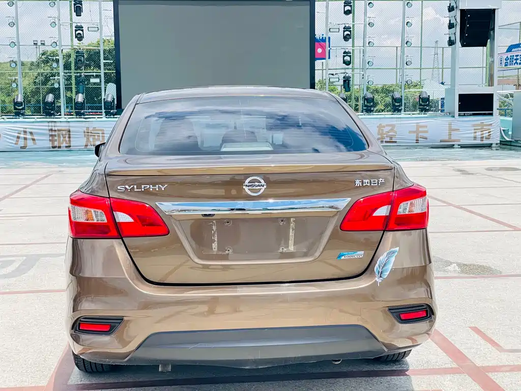 Nissan Sylphy 2018 — фото 14