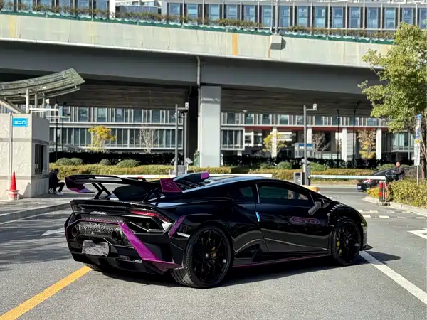 Lamborghini Huracan 2022