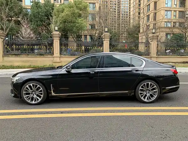 BMW 7 Series 2021