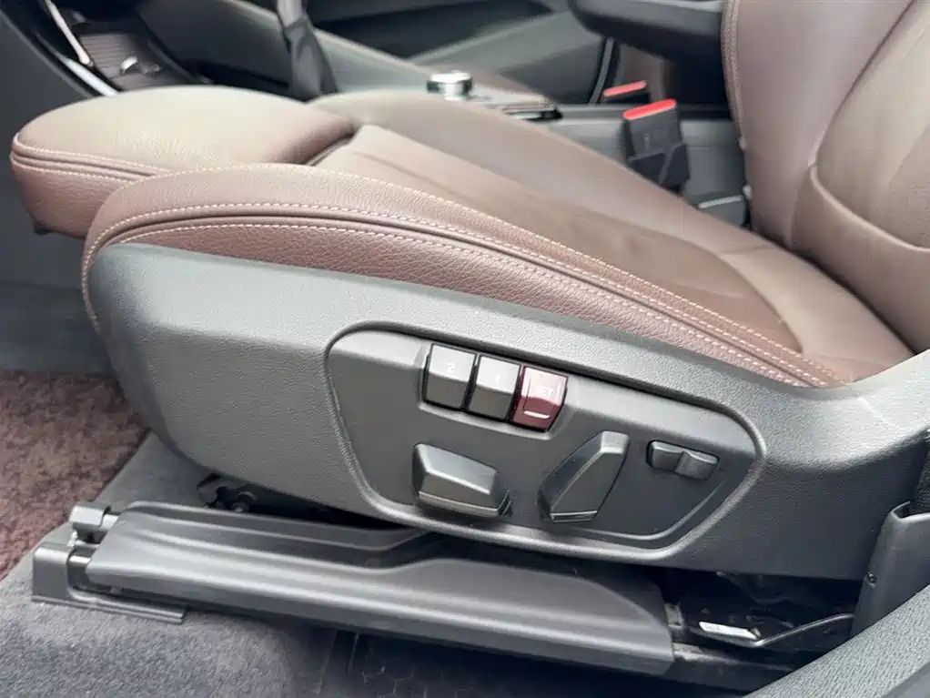 BMW X1 2018 — фото 14