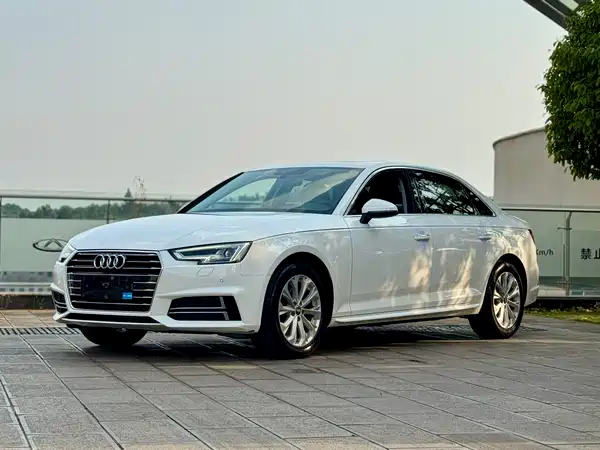 Audi A4L 2019