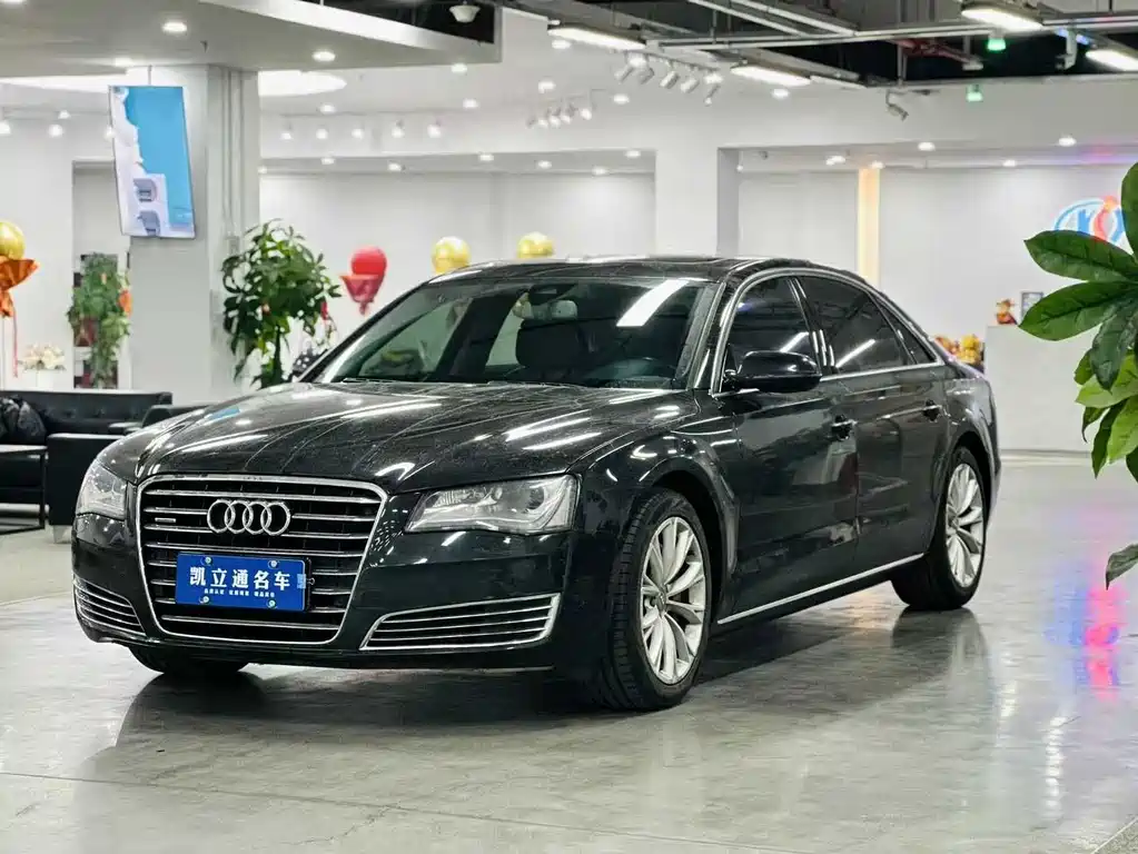 Audi A8 2014 — фото 1