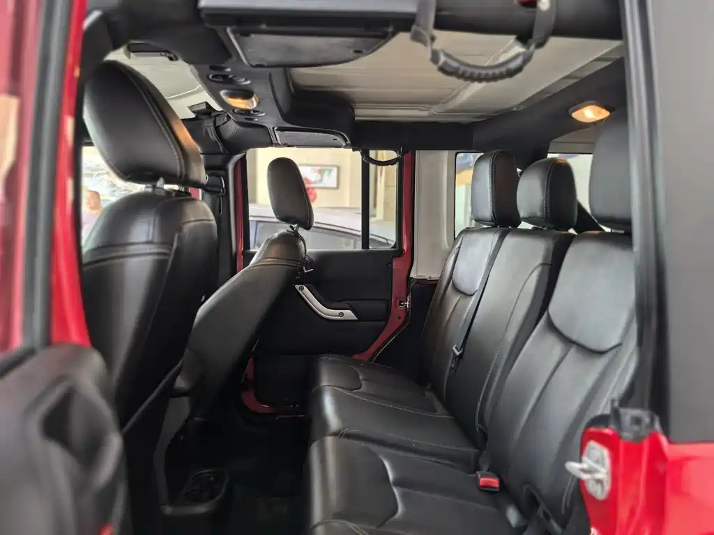 Jeep Wrangler 2017 — фото 19