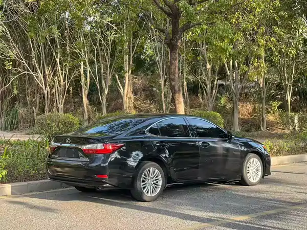 Lexus ES 2015