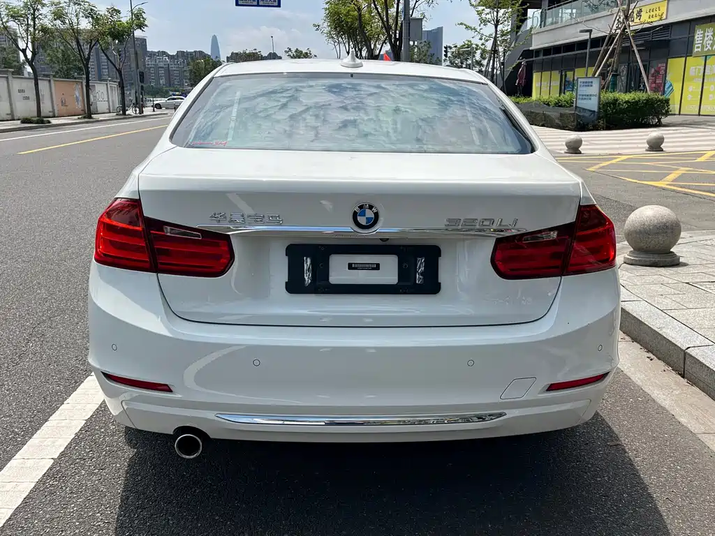 BMW 3 Series 2015 — фото 13