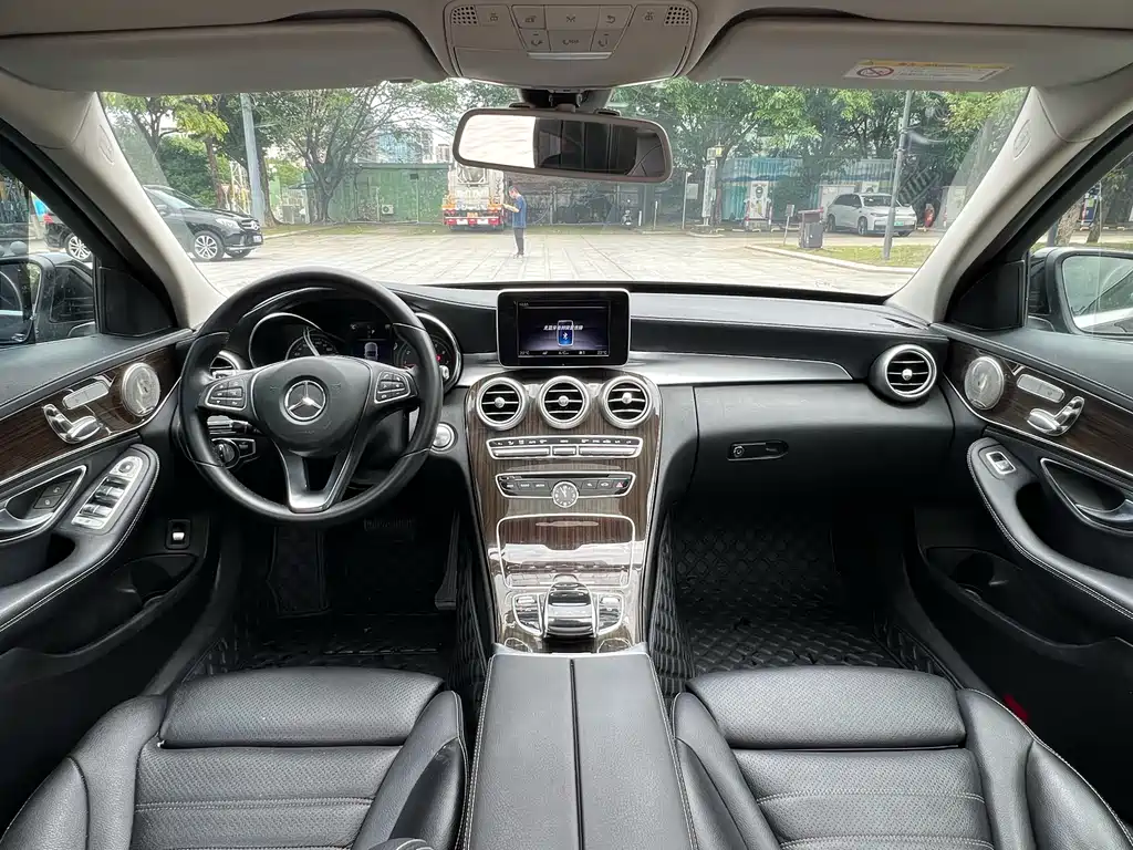 Mercedes-Benz C-Class 2018 — фото 4