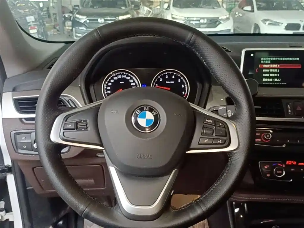 BMW X1 2019 — фото 11