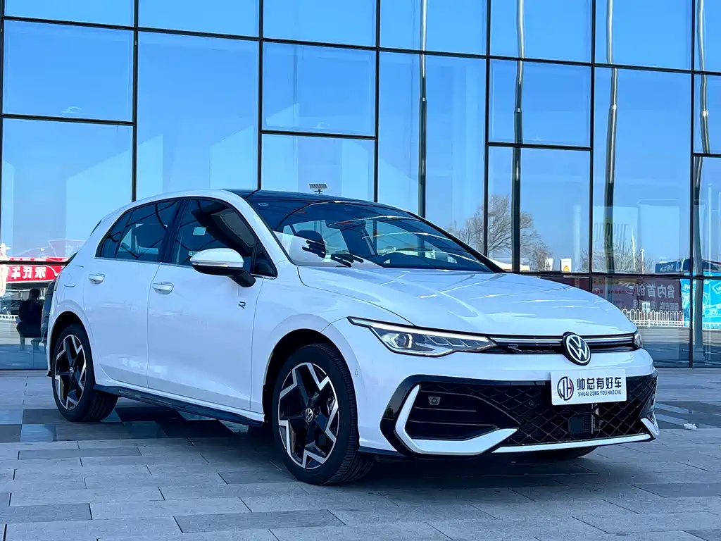 Volkswagen Golf 2024
